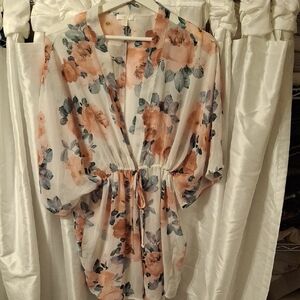 Charming Charlie Floral Kimono Cover-Up Med 🩷🩷🩷🩷